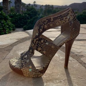 Stuart Weitzman Tan Snakeskin Heels